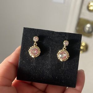 Gold with round crystals